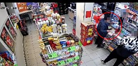 Kiełpino. Zaczął wygrażać chłopcu. Nagle wyciągnął pist