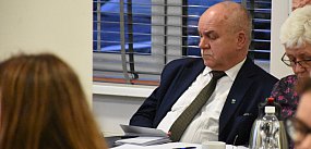 Nie ma analizy SWOT ws. praw miejskich Sierakowic!