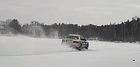 Borowo. Ostra jazda po zamarzniętym jeziorze