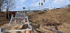 Powstają schody z Rutek do Borkowa. Czy na pewno o to c