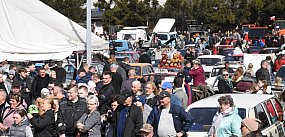 Sierakowice. Tłumnie na pierwszej Giełdzie Samochodowej