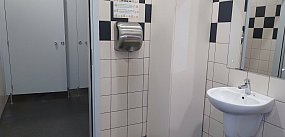 Kartuzy. Toalety na dworcu będą płatne. "Wynoszą nawet