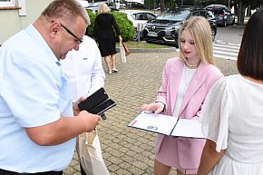 Wyróżnienia dla najlepszych absolwentów z gm. Sierakowice-30121