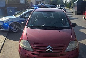 Glincz. Po pijanemu uderzył w samochód... policjanta-71361