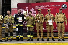 Strażacy z pow. kartuskiego z kolejnym sukcesem w Biegu po Schodach-71536
