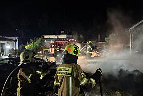 Kistówko. Nocny pożar budynków gospodarczych-71544