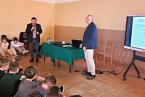 Uczniowie z Przodkowa poznali losy więźniów obozu w Potulicach-71608