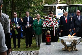 "Pokój nie jest na zawsze". W Kaliskach upamiętniono ofiary II wojny światowej-71599