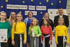 Mòtil w Jantarze dla Spiéwnëch Kwiôtków-72726