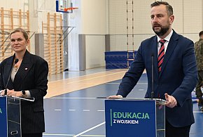 Szefowie MON i MEN zainaugurowali w Kartuzach ważny projekt edukacyjny-73280