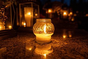 Kościół obchodzi dziś Dzień Zaduszny-73406