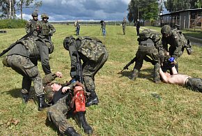 Można przejść szkolenie. Wojsko otwiera drzwi dla cywilów-73661