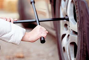 Z pozoru drobiazg, a może skończyć się tragedią. Urząd ostrzega kierowców-73710