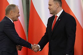 Tusk czy Nawrocki? Sondaż wskazał kto jest lepszym politykiem-73763