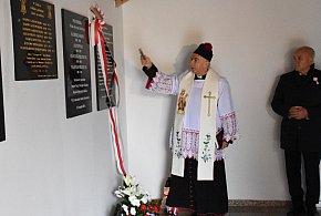 Sierakowice. Odsłonięto tablicę pamięci Jana Rudowskiego-73784