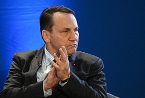 Radosław Sikorski: nie dawajcie się nabrać na rosyjską dezinformację-74254