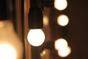 Rachunki za prąd pójdą w dół. Rząd usuwa opłatę doliczaną od lat-74567