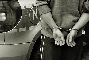 Kartuscy policjanci jednego dnia zatrzymali aż 9 poszukiwanych-74697