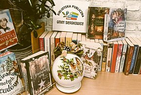 Świąteczna niespodzianka w sierakowickiej bibliotece-74796