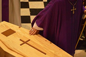 Rewolucja w pochówkach coraz bliżej. Tego w Polsce jeszcze nie było-75019