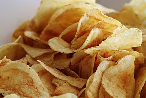 Podatek tłuszczowy a przekąski. Posłowie pokazują projekt-75054