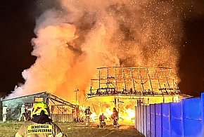 Pępowo. Stodoła spłonęła doszczętnie. Ogień widać było z daleka-75234