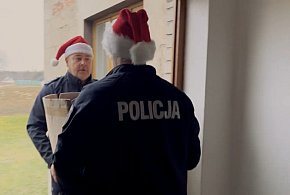 Kartuscy policjanci zorganizowali świąteczną akcję charytatywną-75637