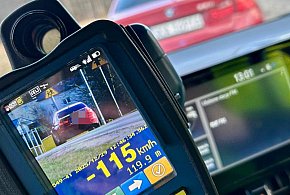 Mojusz. Kierująca BMW pędziła 115 km/h w obszarze zabudowanym!-75727