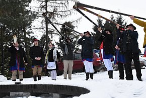 Chmielno. Na powitanie Nowego Roku zabrzmiały bazuny. To tradycja-75820