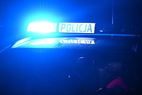 Dramatyczna akcja w Otominie. Policjanci uratowali życie 46-latki-76510