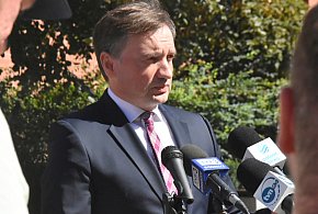 Większość badanych popiera działania rządu ws. postawienia Ziobry przed sądem-76522