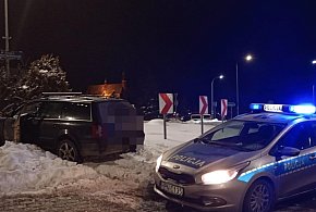 Żukowo. 19-latek zatrzymał samochód na środku ronda