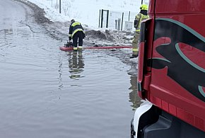 Region. Blisko 130 strażackich interwencji w związku z odwilżą