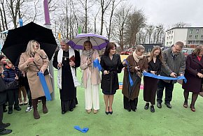 Żukowo. SP nr 1 świętowała 50-lecie nadania imienia. Otwarto plac zabaw