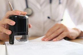 Wzrosną zarobki minimalne lekarzy i personelu medycznego