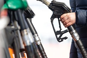 Rosną ceny hurtowe paliw. Efekt widać na stacjach benzynowych