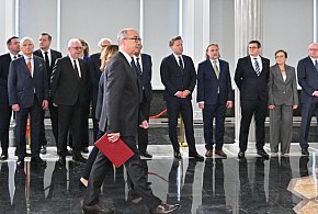 Sześcioro wybranych sędziów TK złożyło ślubowania w Sejmie. Bez udziału prezydenta