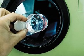 Zarabiasz na butelkach z kaucją? Resort finansów mówi o podatku