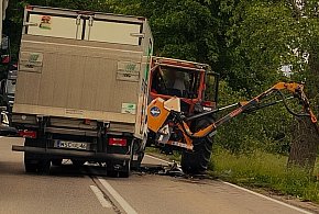 Ręboszewo - Brodnica Górna. Zderzenie samochodu dostawczego z ciągnikiem
