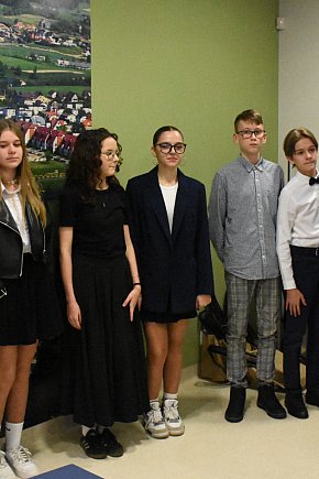 Listy gratulacyjne dla stypendystów marszałka województwa-30410