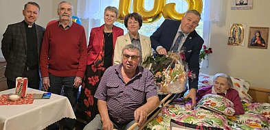 Anna Malinowska z Grzybna świętuje 103. urodziny!-72945