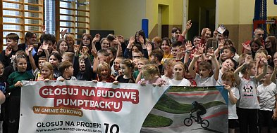 Niestępowo. Ależ energia! Najmłodsi apelują o głosy w budżecie obywatelskim-73304