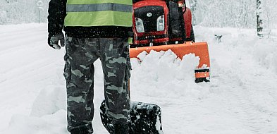 Jakie są zasady odśnieżania dróg w gminie Stężyca? Urząd wyjaśnia-74264