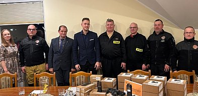 Wszystkie jednostki OSP Somonino otrzymały nowe radiotelefony-74745