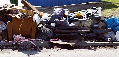 Wraca zbiórka "wielkogabarytów" sprzed posesji. Jest decyzja gminy Kartuzy