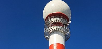 W Leźnie stanął nowy radar dozorowania przestrzeni powietrznej