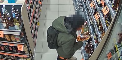 Bytów. Schował butelki whisky pod kurtkę i wyszedł. Wszystko się nagrało