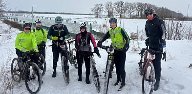 Rowerowa sztafeta na rzecz WOŚP. Natalia pokonała wiatr i mróz