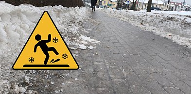 Jest ekstremalnie ślisko! Gołoledź daje się we znaki na Kaszubach