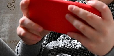 Coraz więcej z nas dostrzega problem z social mediami